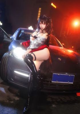 国产爱情类电影_十万网红美女美酱